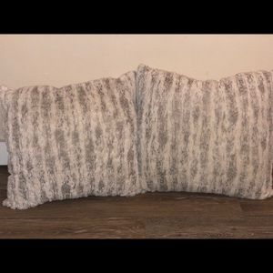 Throw Pillows